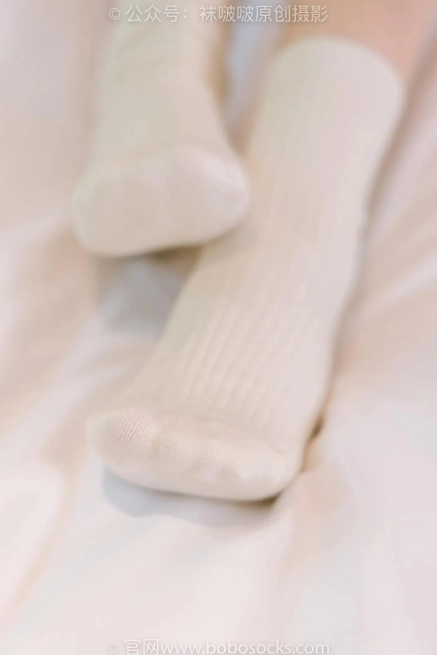 [BoBoSocks袜啵啵]NO.176 小安-运动鞋、白棉袜、裸足 [138P]插图3